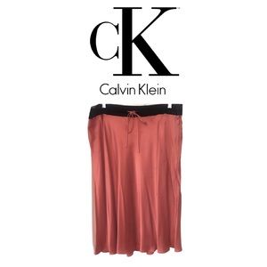 Calvin Klein 💯silk skirt
